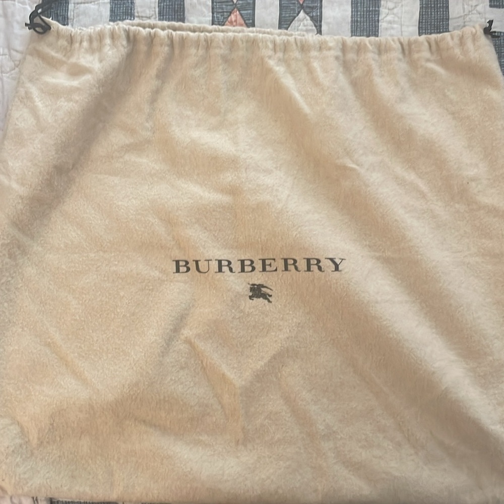 BURBERRY  Haymarket Check Medium Regent Tote Chocolate - Picture 5 of 5
